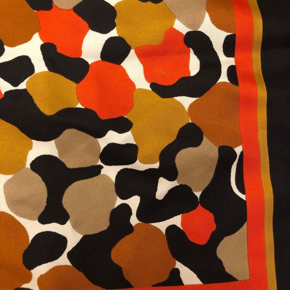 Burberry square scarf - Picture 2 of 8